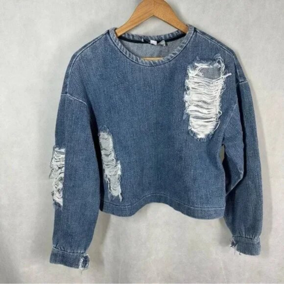 Designer Fall/Winter 2018 Ready-To-Wear Collection Distressed Denim Top/Sweater - Picture 12 of 16